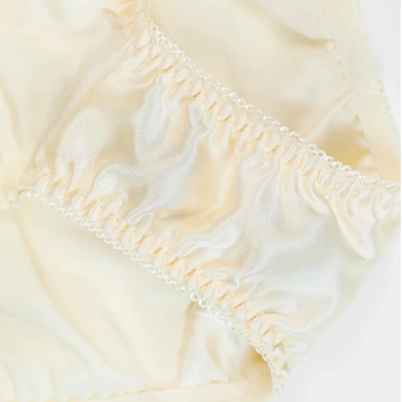 3 silk bikinis - Picture 3 of 8